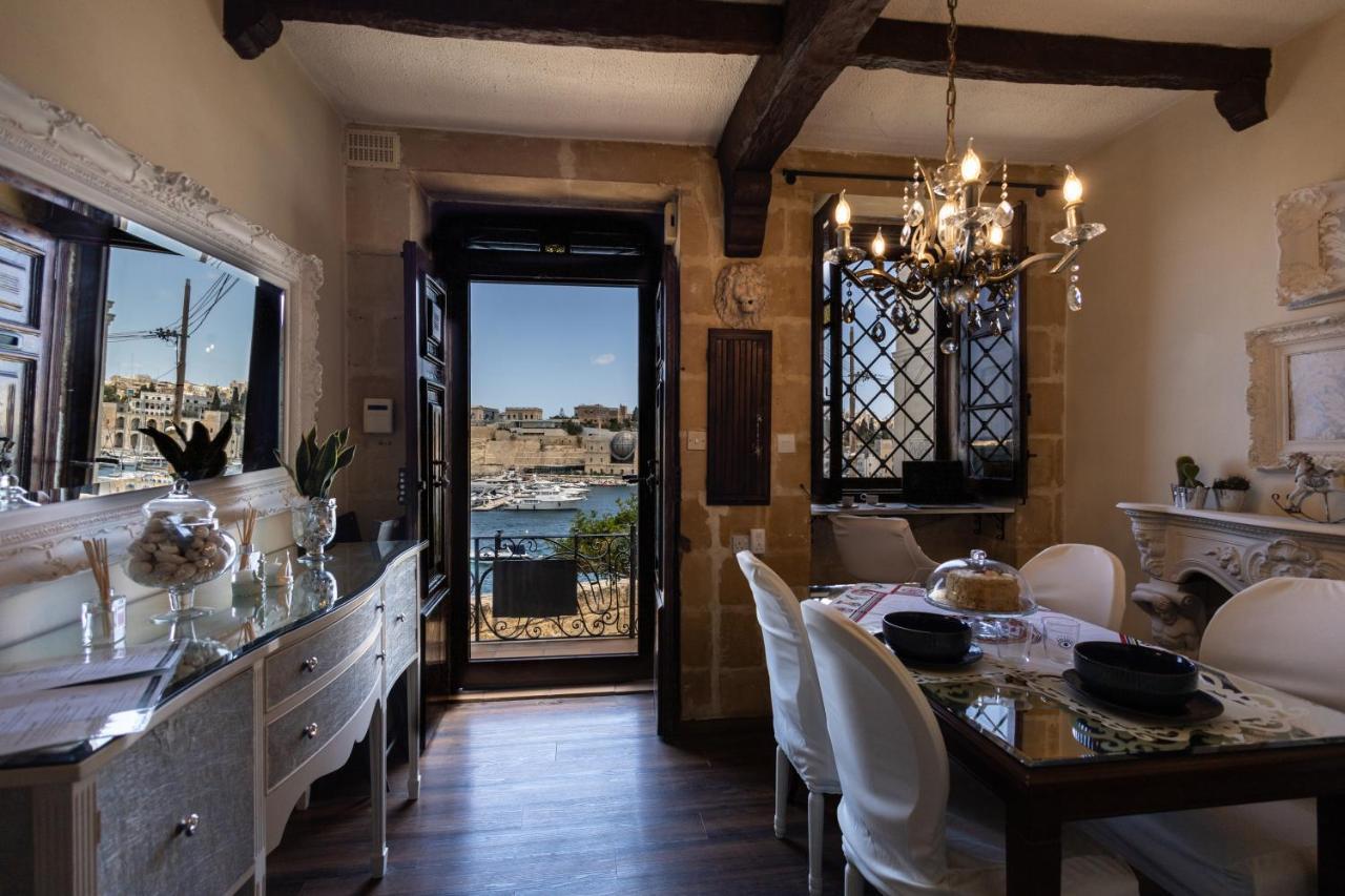 بيرغو Blue Eye - Waterfront Home In A Scenic Location المظهر الخارجي الصورة