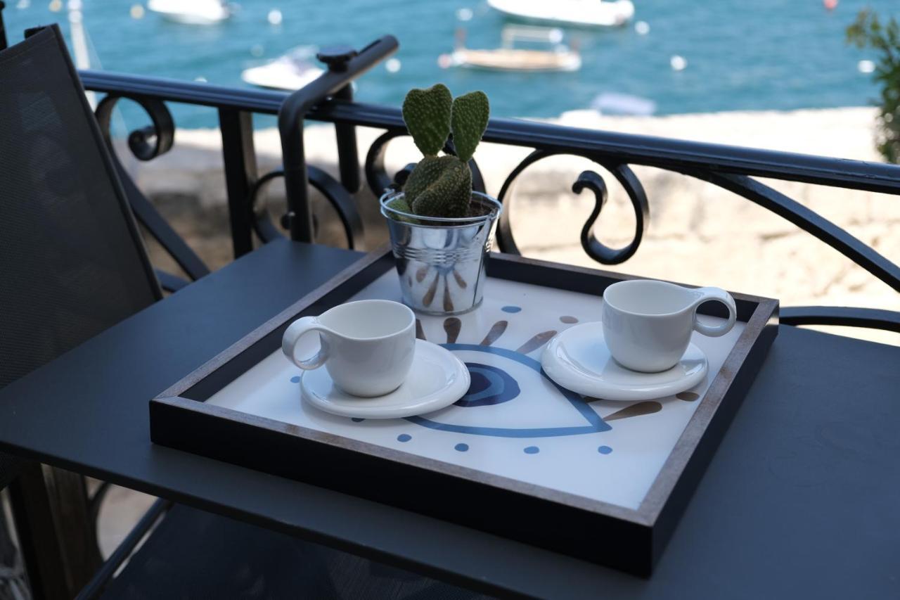 بيرغو Blue Eye - Waterfront Home In A Scenic Location المظهر الخارجي الصورة