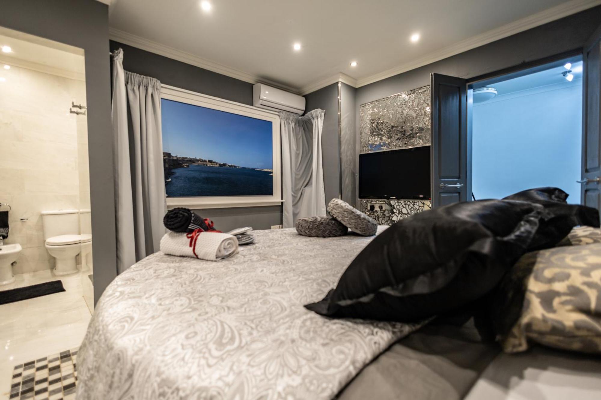 بيرغو Blue Eye - Waterfront Home In A Scenic Location المظهر الخارجي الصورة